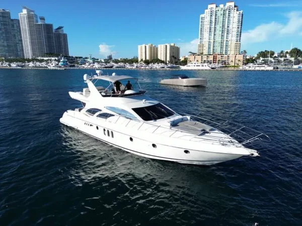 andiamo-new-enjoy-miami-yacht-rental