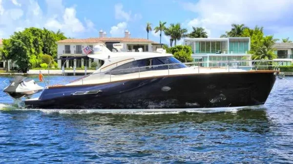 austin-parker-45-enjoy-miami-yacht-rental