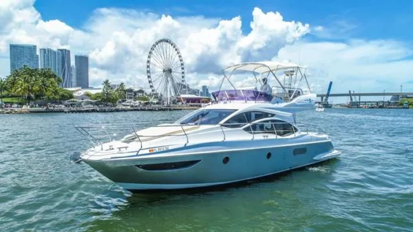 azimut-42-vinya-enjoy-miami-yacht-rental