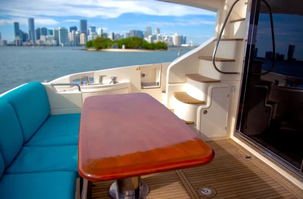 azimut-60-andiamo-enjoy-miami-yacht-rental-7