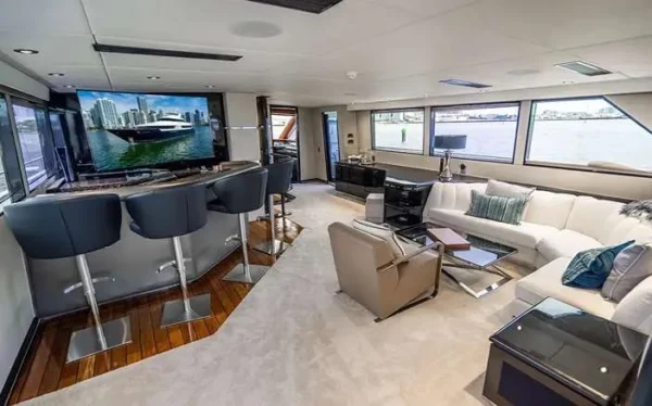 broward-125-quantum-luxury-interior