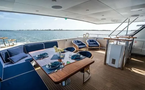 broward-125-quantum-comfort-outside-deck