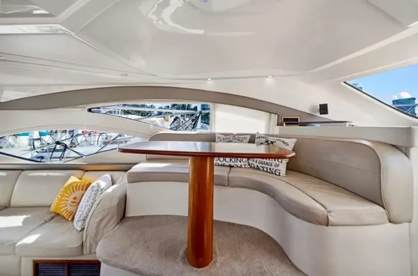 cruiser-48-remedy-enjoy-miami-yacht-rental