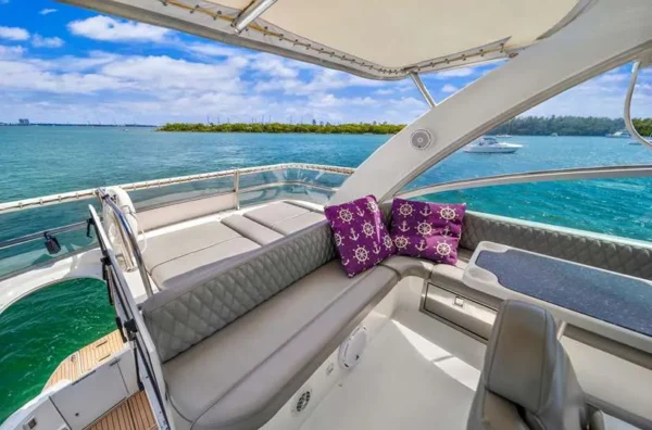 cruiser-48-remedy-enjoy-miami-yacht-rental