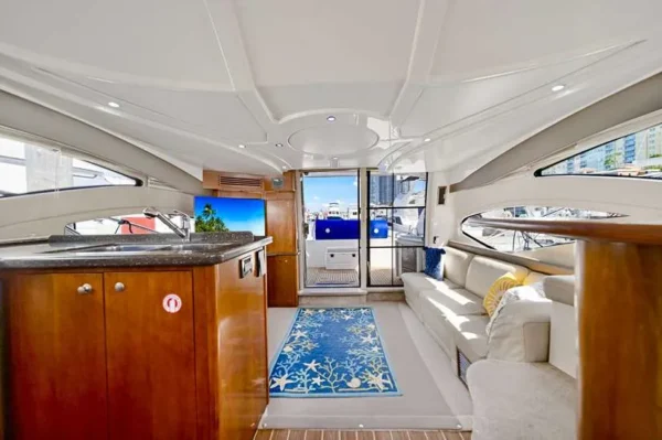 cruiser-48-remedy-enjoy-miami-yacht-rental