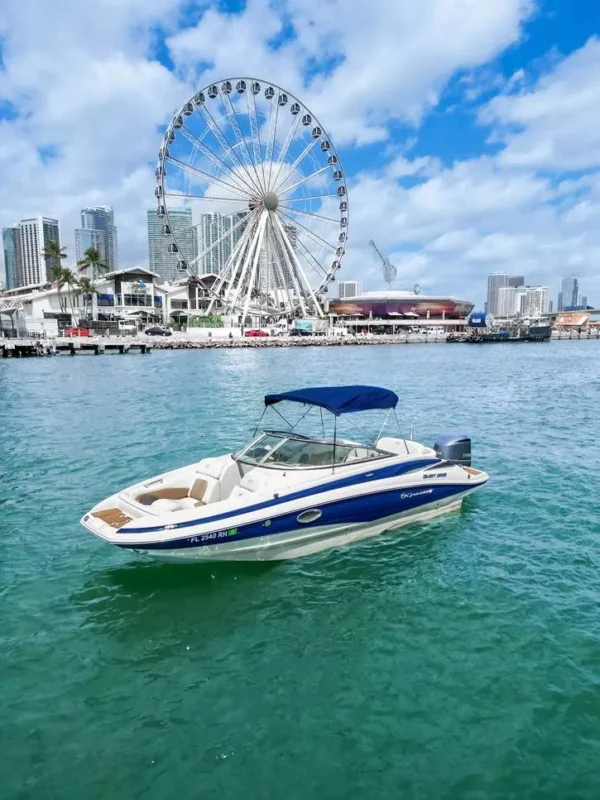 glory-daze-26-enjoy-miami-yacht-rental