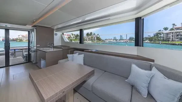 leopard-60-archipielago-ii-enjoy-miami-yacht-rental