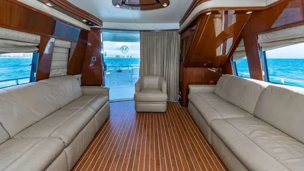 marquis-63-enjoy-miami-yacht-rental