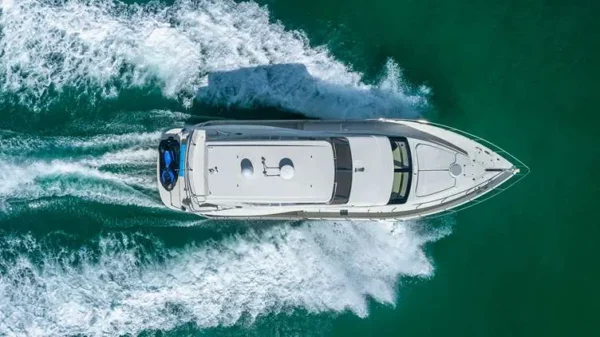 marquis-63-enjoy-miami-yacht-rental