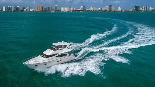 marquis-63-enjoy-miami-yacht-rental