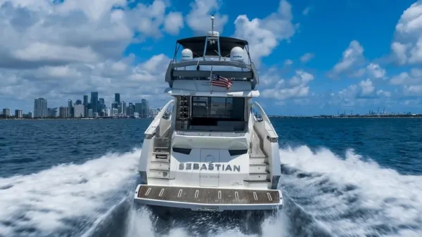 numarine-65-sebastian-enjoy-miami-yacht-rental