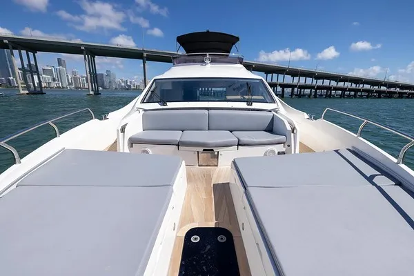 numarine-65-sebastian-enjoy-miami-yacht-rental