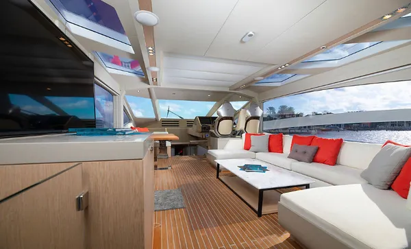 numarine-80-adonis-enjoy-miami-yacht-rental