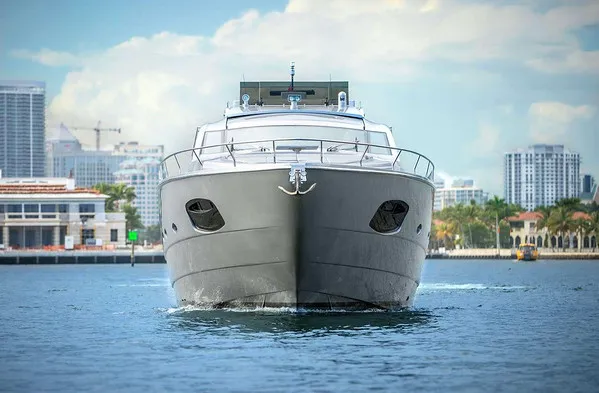 pershing-82-milagros-enjoy-miami-yacht-rental