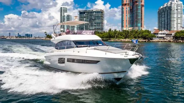 prestige-52-enjoy-miami-yacht-rental