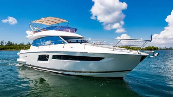 prestige-52-enjoy-miami-yacht-rental