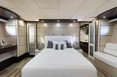 rodman-110-master-bedroom