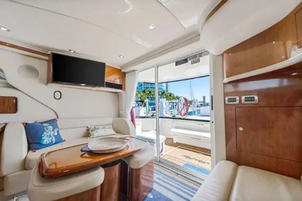 sea-ray-44-sea-senora-enjoy-miami-yacht-rental