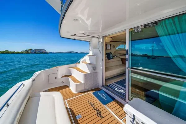 sea-ray-44-sea-senora-enjoy-miami-yacht-rental