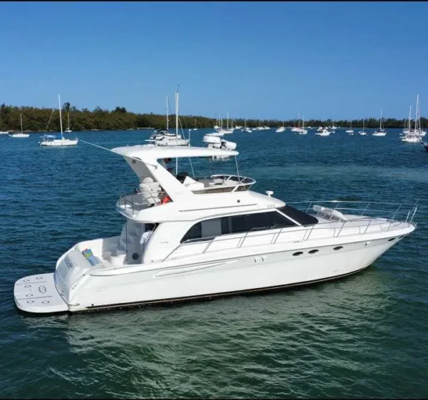 sea-ray-52-lfive-enjoy-miami-yacht-rental