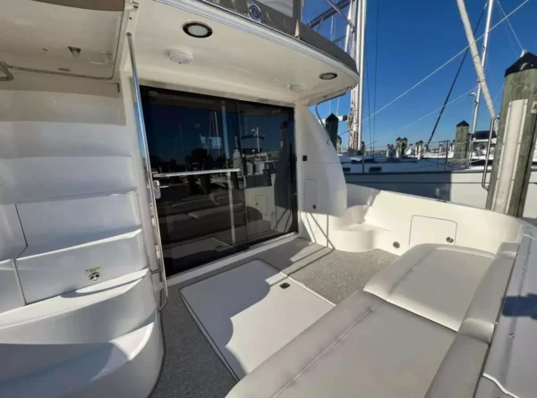 sea-ray-52-lfive-enjoy-miami-yacht-rental