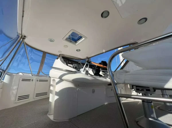 sea-ray-52-lfive-enjoy-miami-yacht-rental