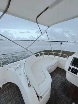 sealine-50-vice-i-enjoy-miami-yacht-rental