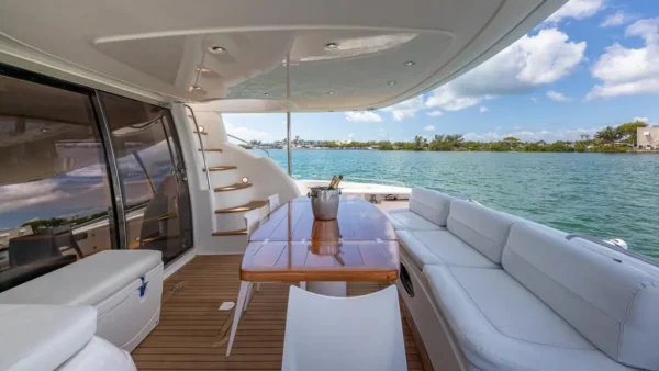 sunseeker-manhattan-74-giuli-enjoy-miami-yacht-rental