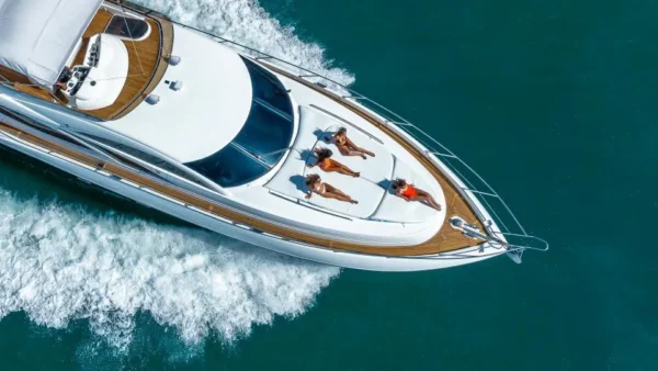 sunseeker-manhattan-74-giuli-enjoy-miami-yacht-rental